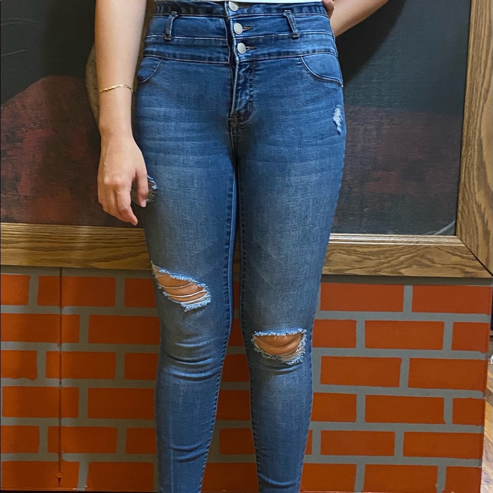 High waisted Skinny ripped jeans